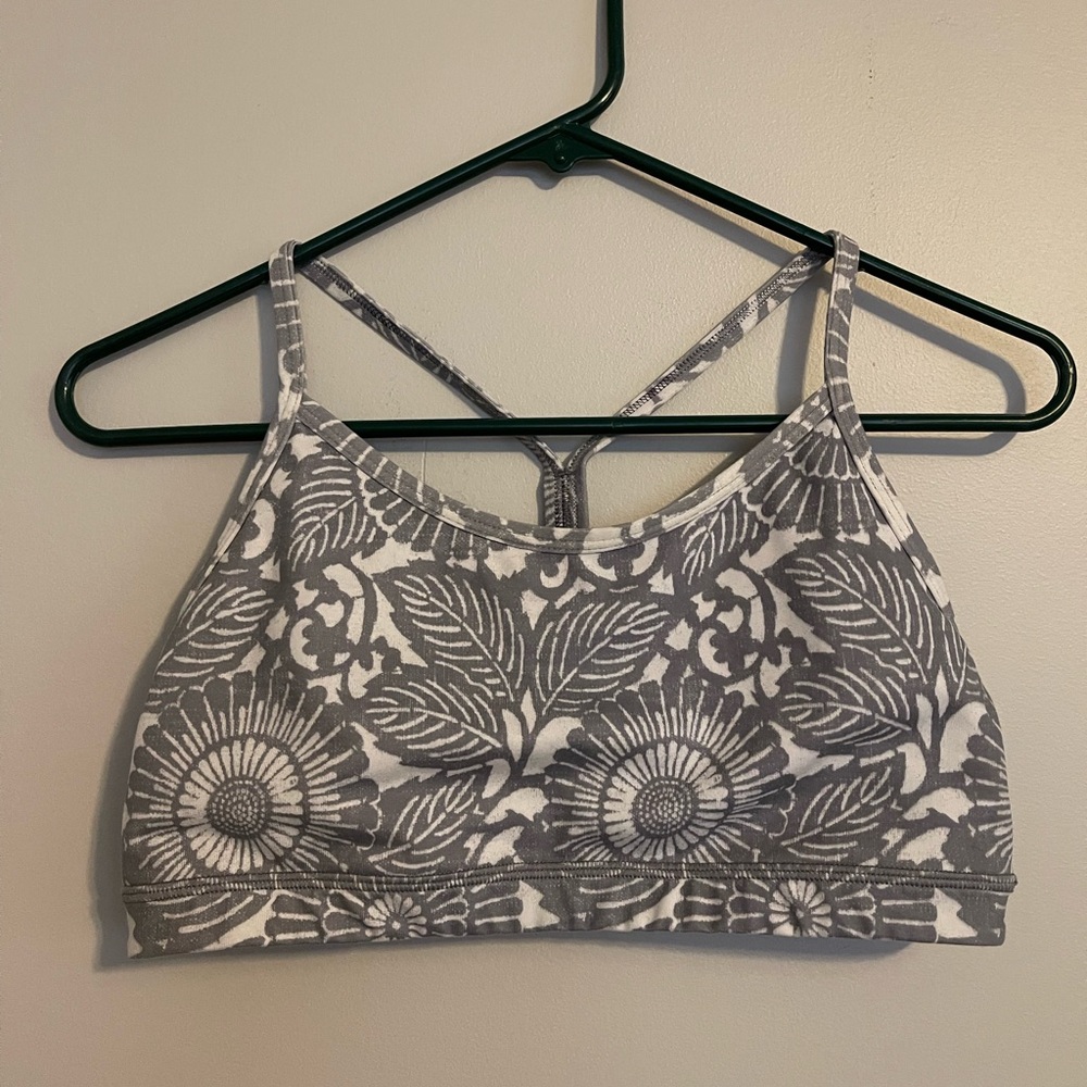 Lululemon flow Y bra Nulu